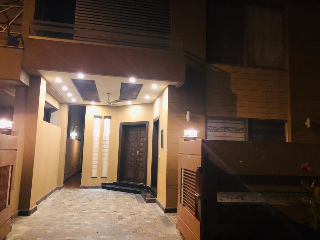 Royal Three Bed Room Villa Dha Phase 6 Lahore photo