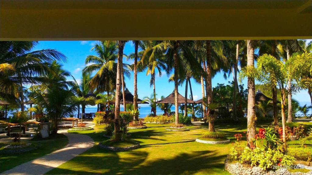 カルワヤン パーム アイランド リゾート アンド レストラン (Caluwayan Palm Island Resort and Restaurant) 周辺案内