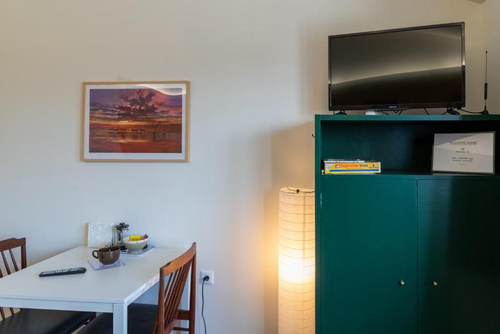 CHROMA Lodge Pikermi photo