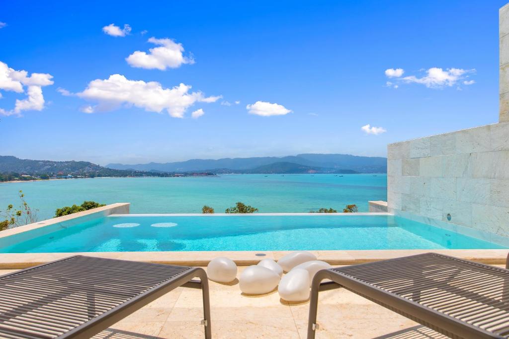 BEACHSIDE VILLA plus APARTMENT - AVA - at SUNSET COVE LUXURY VILLAS, 5 BED 5 BATH, Amazing SEA and M — Hotel in Koh Samui