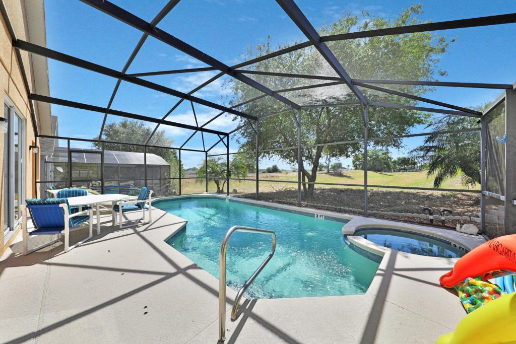 Seven Dwarf's Hideaway, Davenport