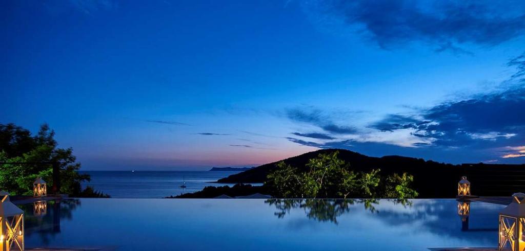 Villa Ioli- Beachfront Luxury Residence photo