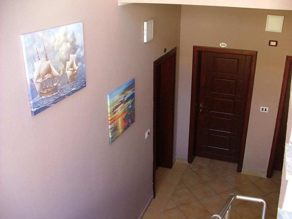 Hotel Dollari photo