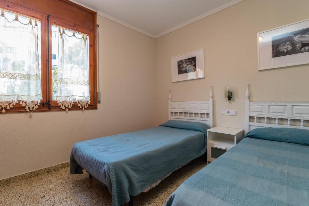 AE-1 CALELLA DE PALAFRUGELL, 4 Pax - 5