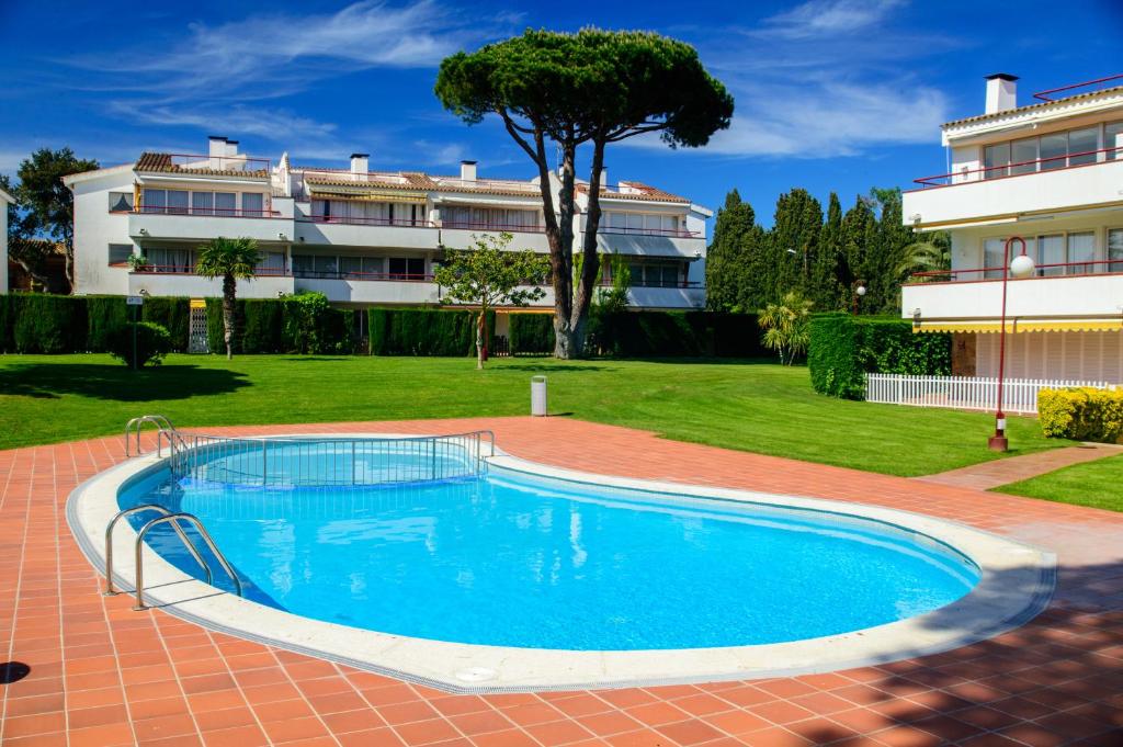 BF-3 Calella de palafrugell 4 Pax - 2
