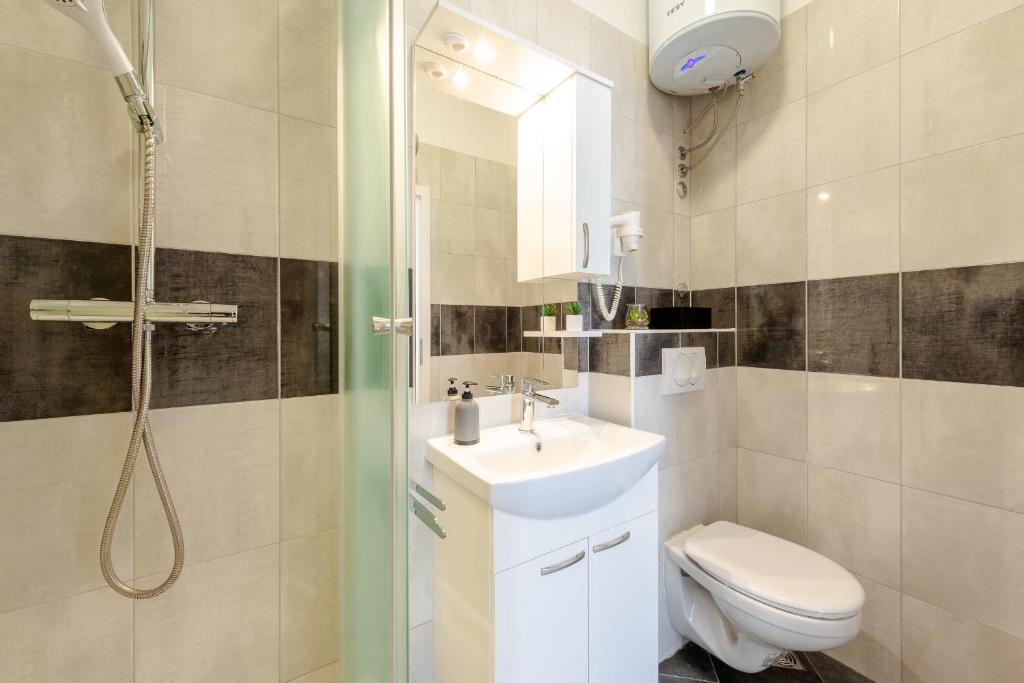 Studio Apartment & Room TEN - Free parking photo
