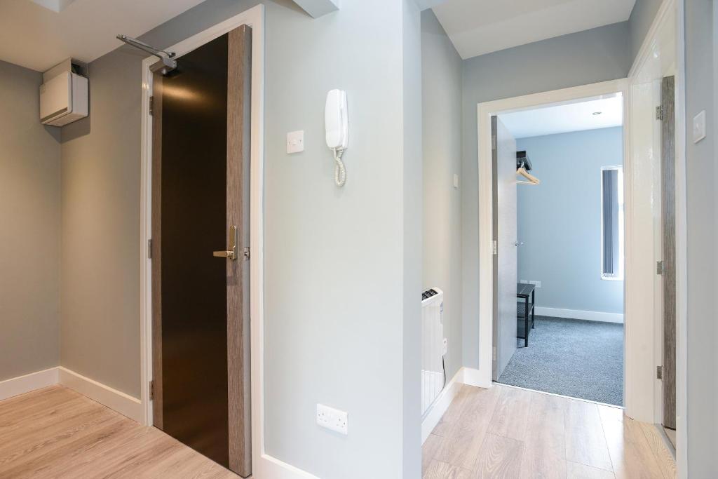 Arena Apartments - Stylish and Homely Apartments by the Ice Arena with Parking photo