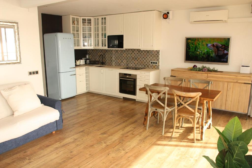 Seafront Apartment in Palamós - 3