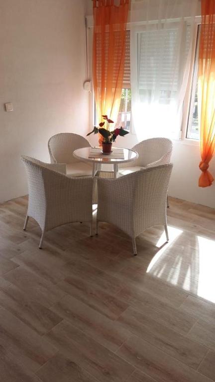 Macko, Apartmani - 1