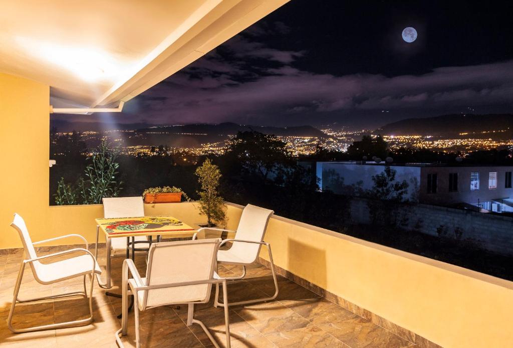 Hotel Casa Sayu photo