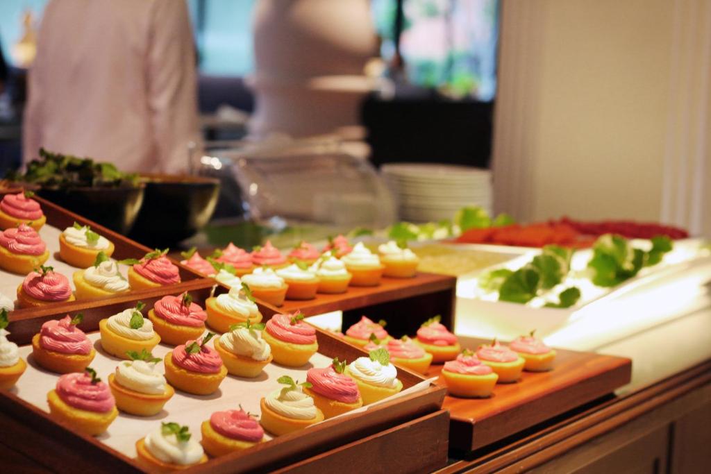 อาหารและเครื่องดื่ม