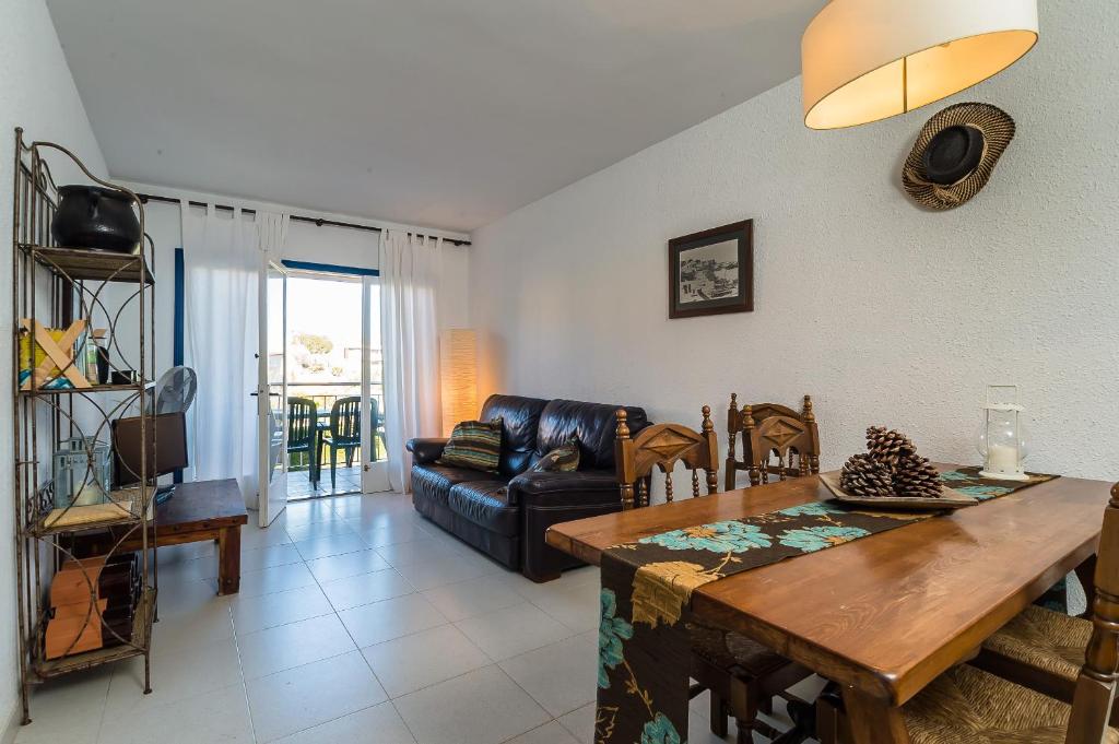 AJ-7 CALELLA DE PALAFRUGELL, 4 Pax - 3