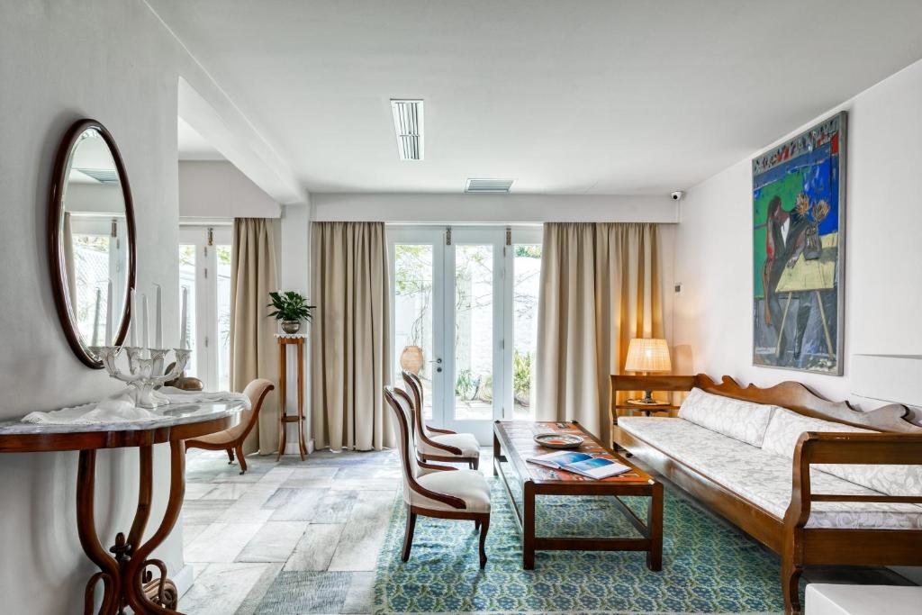 フロント・ロビー