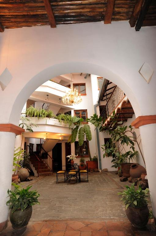 Hostal Recoleta Sur photo