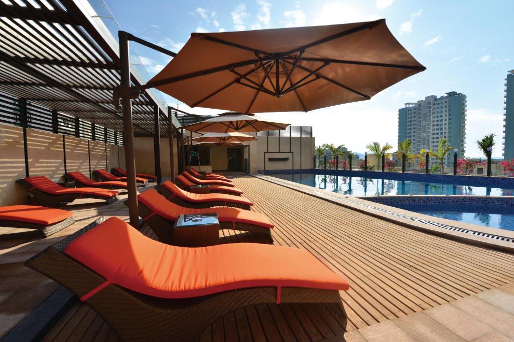 베리 부티크 호텔 수영장