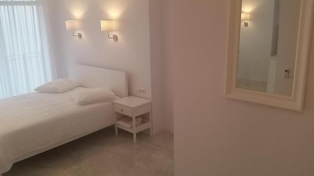 PURE WELLNESS SEA-VIEW Beluga & Dolphin Luxury HOTEL apartments photo