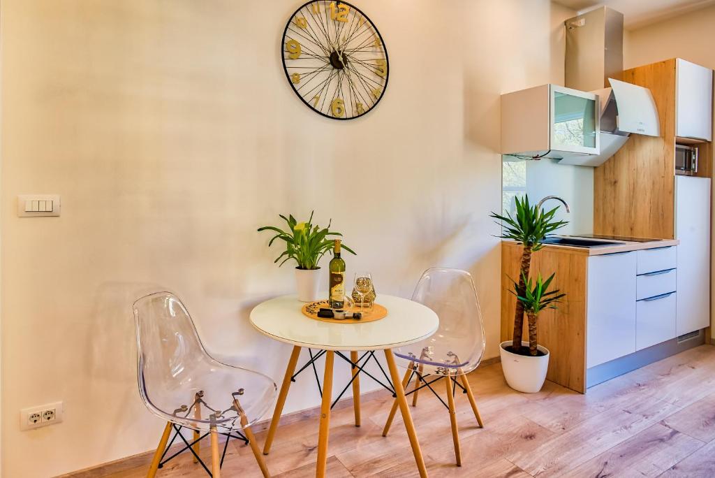 Parkside Apartments photo