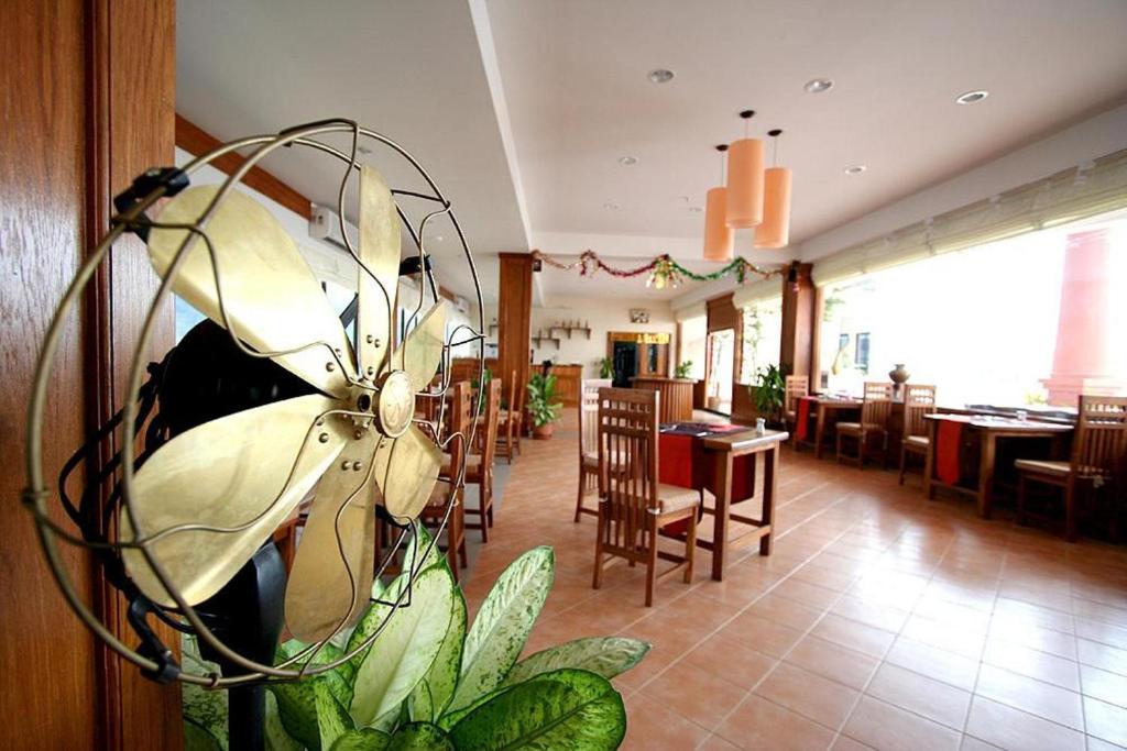 Restaurant, Bel Aire Patong, Phuket By The ASHLEE in Phuket