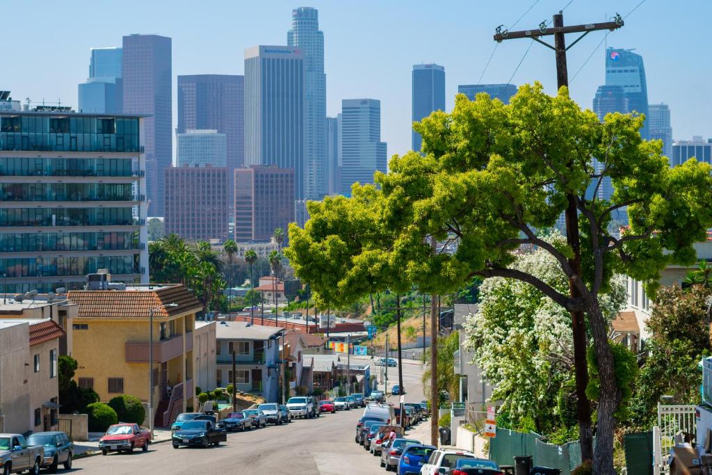 Charming 2BR Casita in Front of Park photo