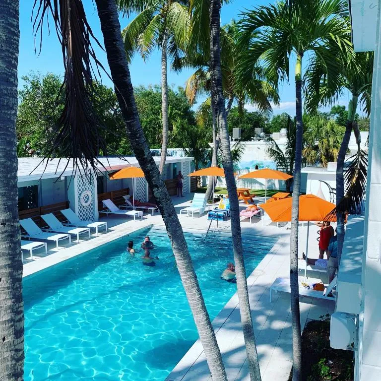 Sunset Inn，位于伊斯拉莫拉达的酒店