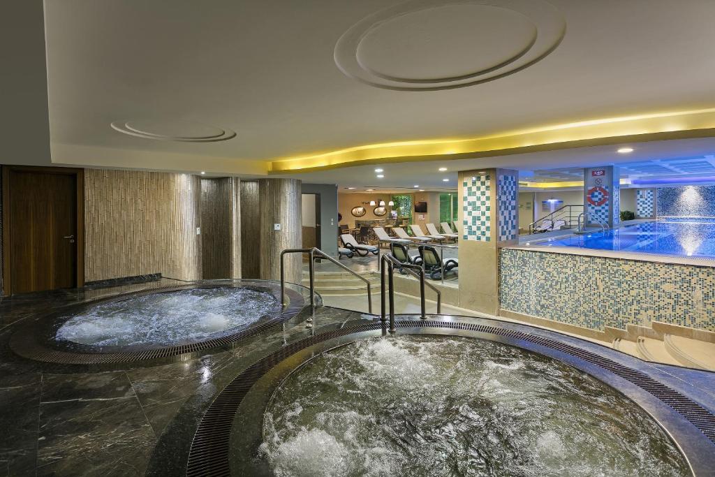 Hot tub