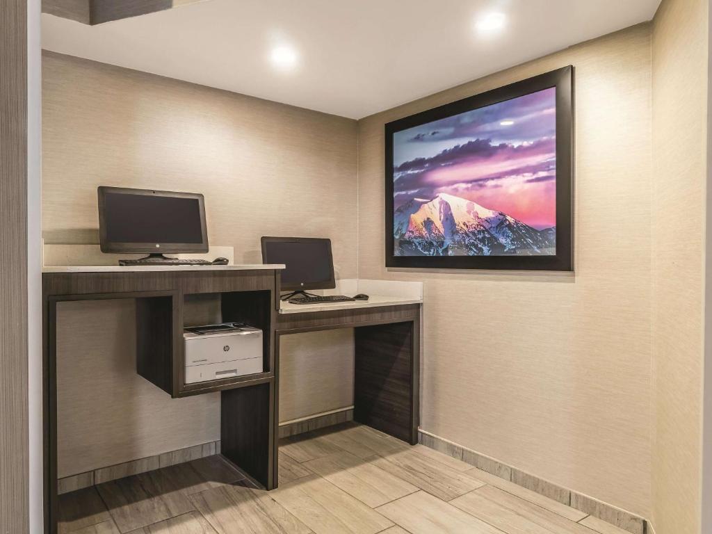 La Quinta Inn & Suites By Wyndham Glenwood Springs Photo 21