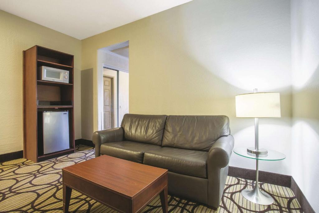 La Quinta Inn & Suites Prescott Convention Center Photo 3