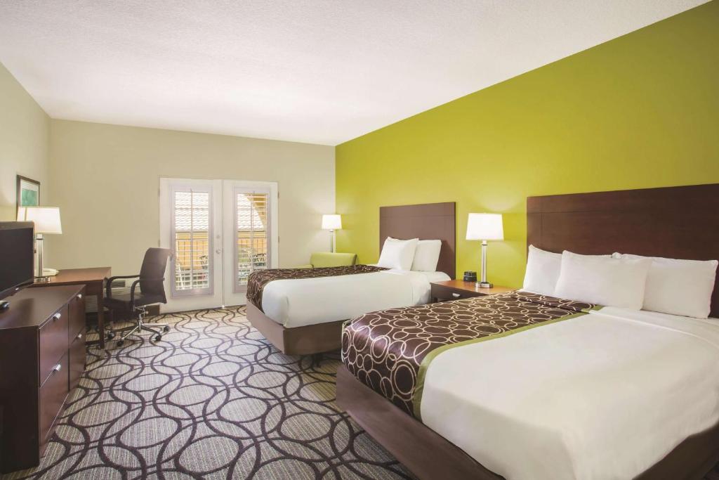 La Quinta Inn & Suites Prescott Convention Center Photo 32
