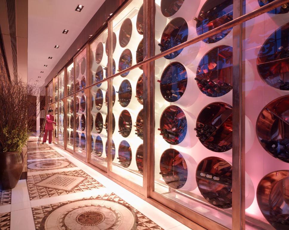 Shanghai Pudong Shangri-La, Shanghai Additional