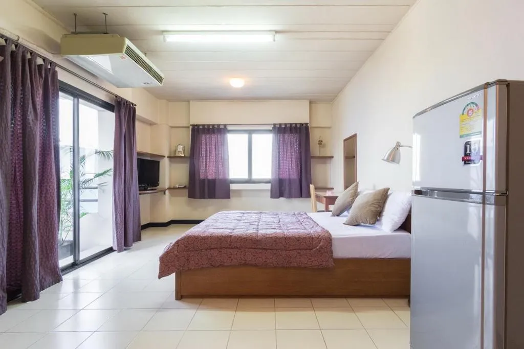 Grand Residence Ngamwongwan 19, hotel in Nonthaburi