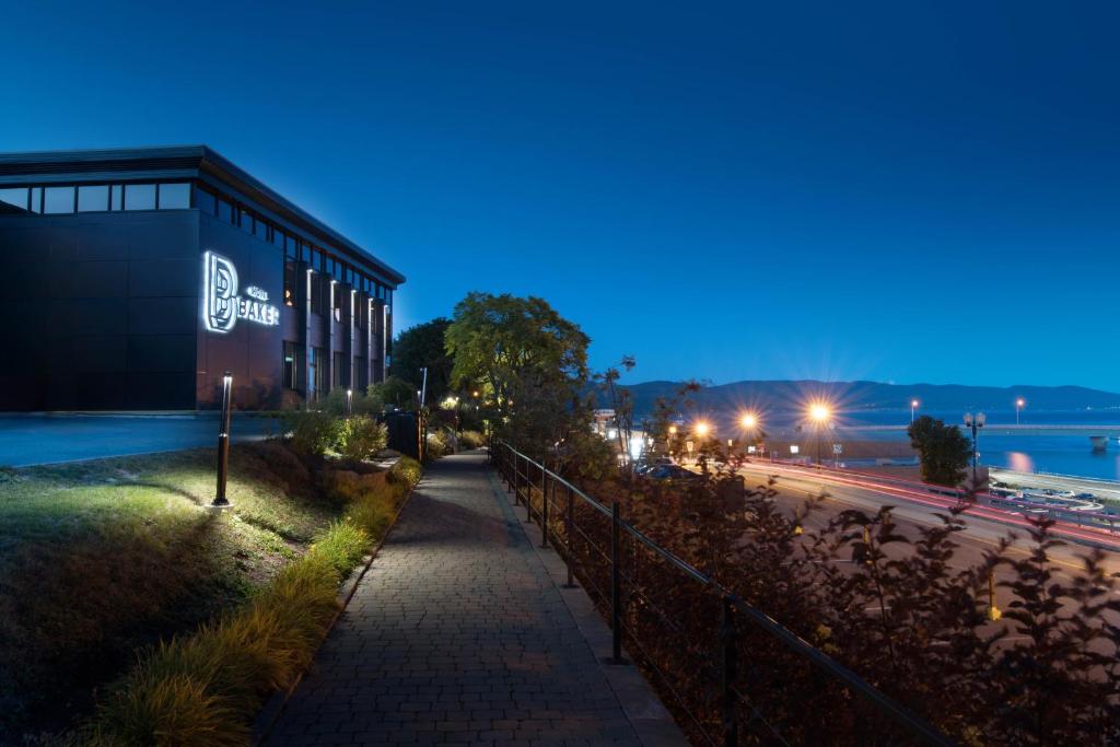 Hotel Baker — Hotel in Gaspe (QC)