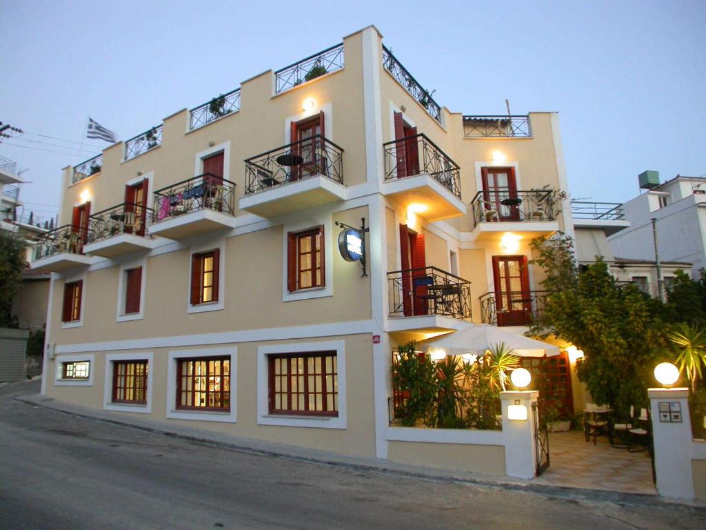 Emily Hotel photo