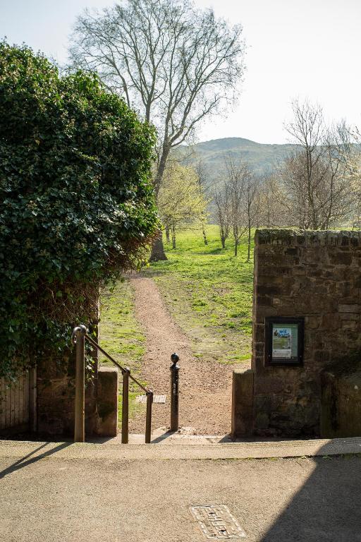 Holyrood Park City Centre Apartment photo