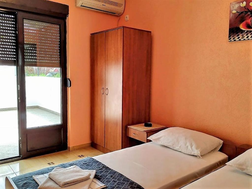 Villa Budvanka Guesthouse - 5