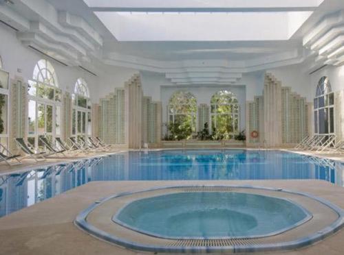 スイミングプール