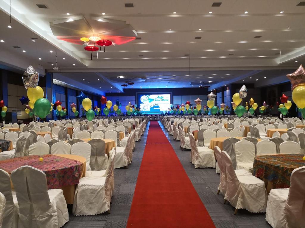 Banquet hall