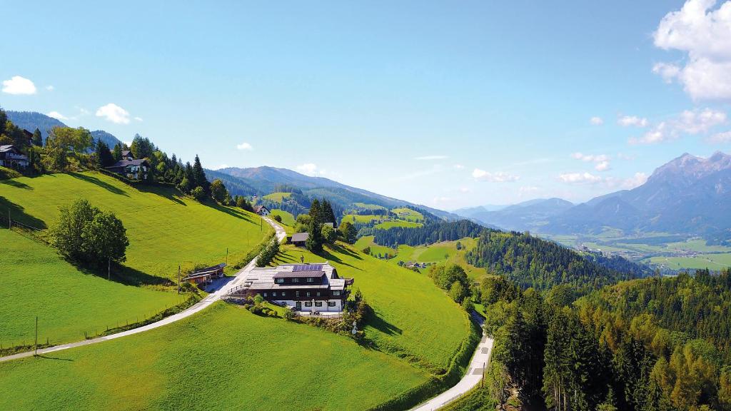 Sonnenalm Mountain Lodge — Hotel in Grobming