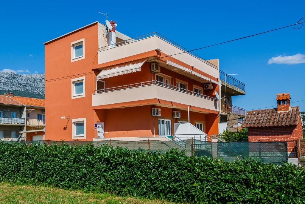 Apartman Sunce — Hotel in Kastela