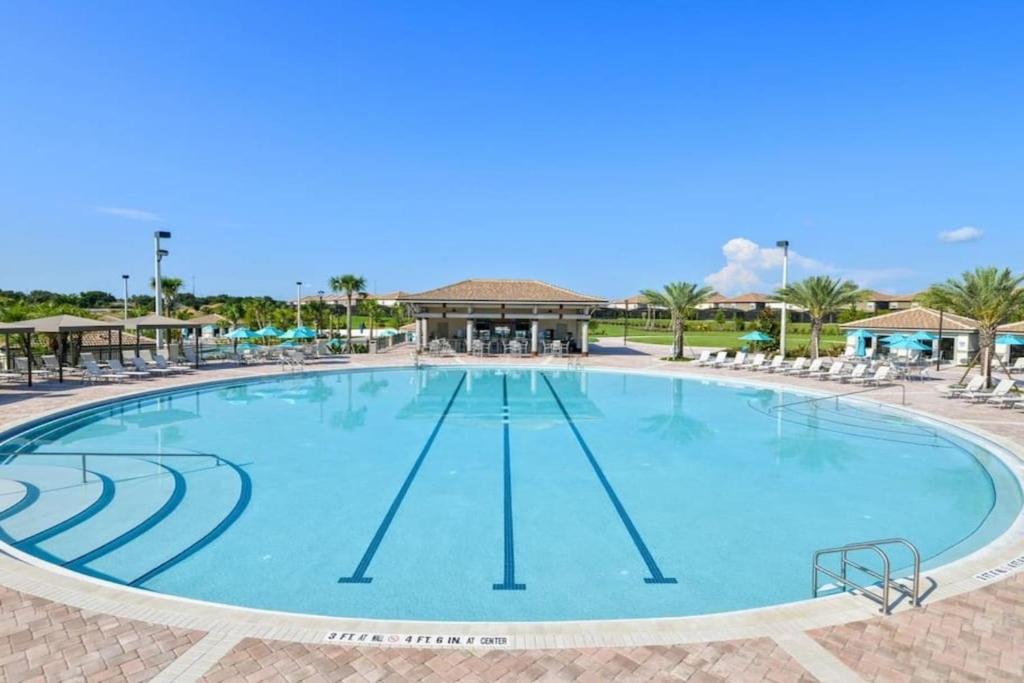 Champion Gates American Luxury Resort Home Main image 1