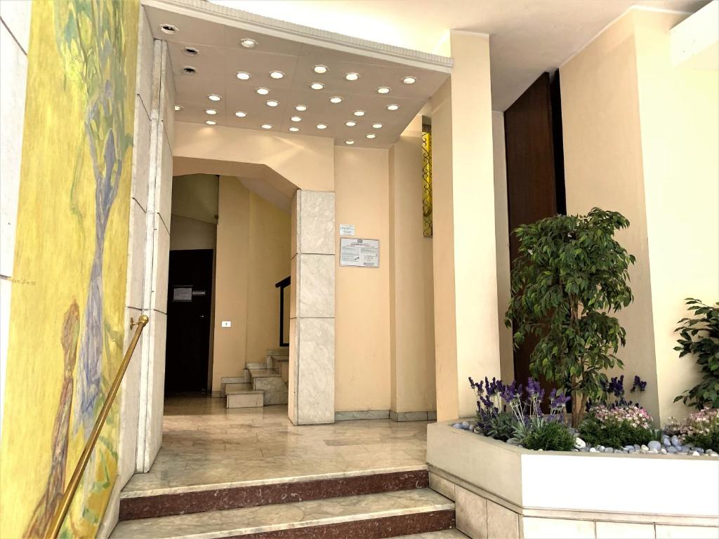 NEW! Lake Como Beach Resort Apartment - Como — Hotel in Como