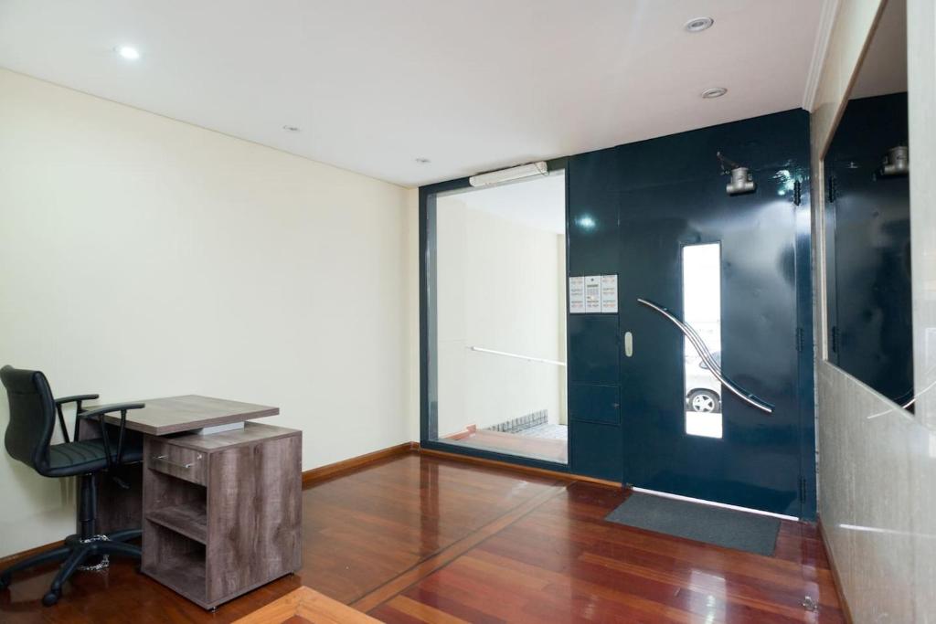 Trendy and Cozy Studio Palermo photo