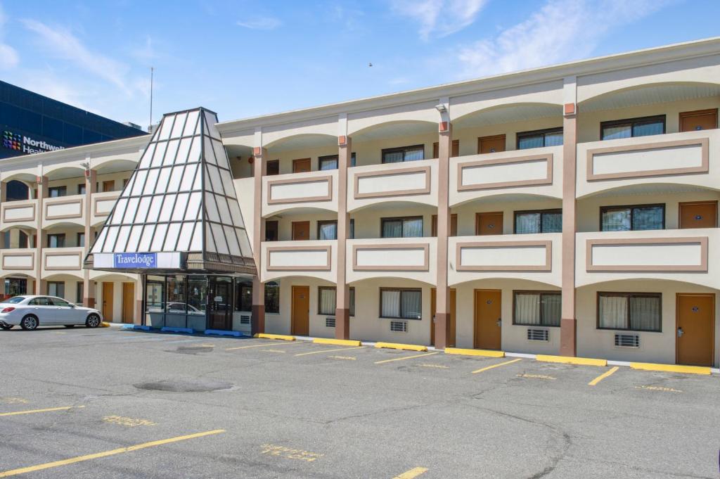 Travelodge by Wyndham Manhasset photo