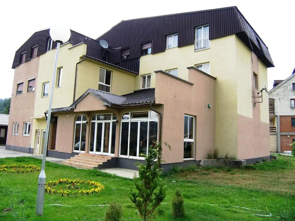 Hotel Dulovic，位于莫伊科瓦茨的酒店