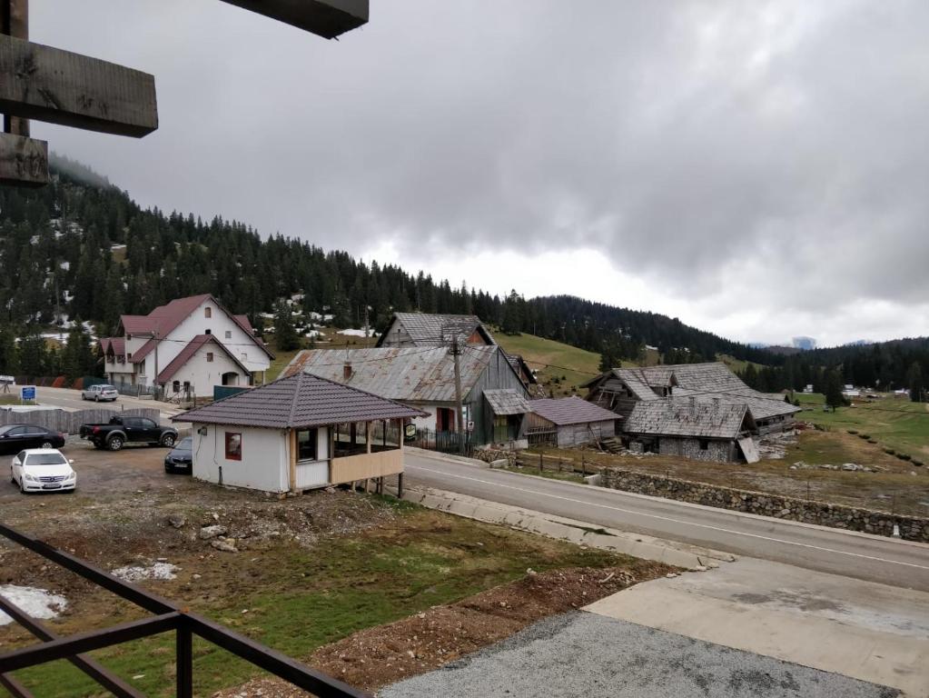 Simiriam Apuseni, Padis photo