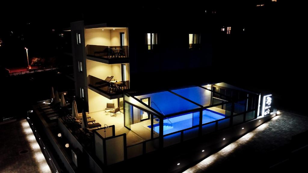 Villa 23 A heated pool photo