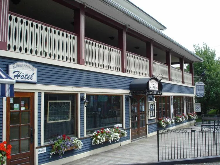 AUBERGE Knowlton, hotel in Lac-Brome