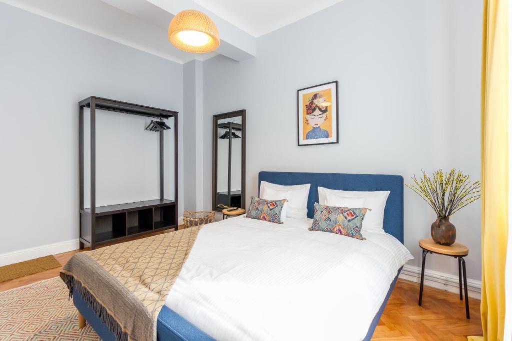 City Chic 3 Bedroom Apartment photo