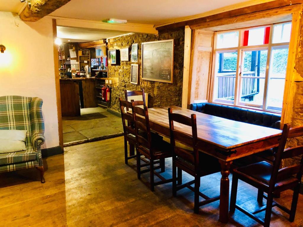 The Hollybush Inn and B&B photo 6