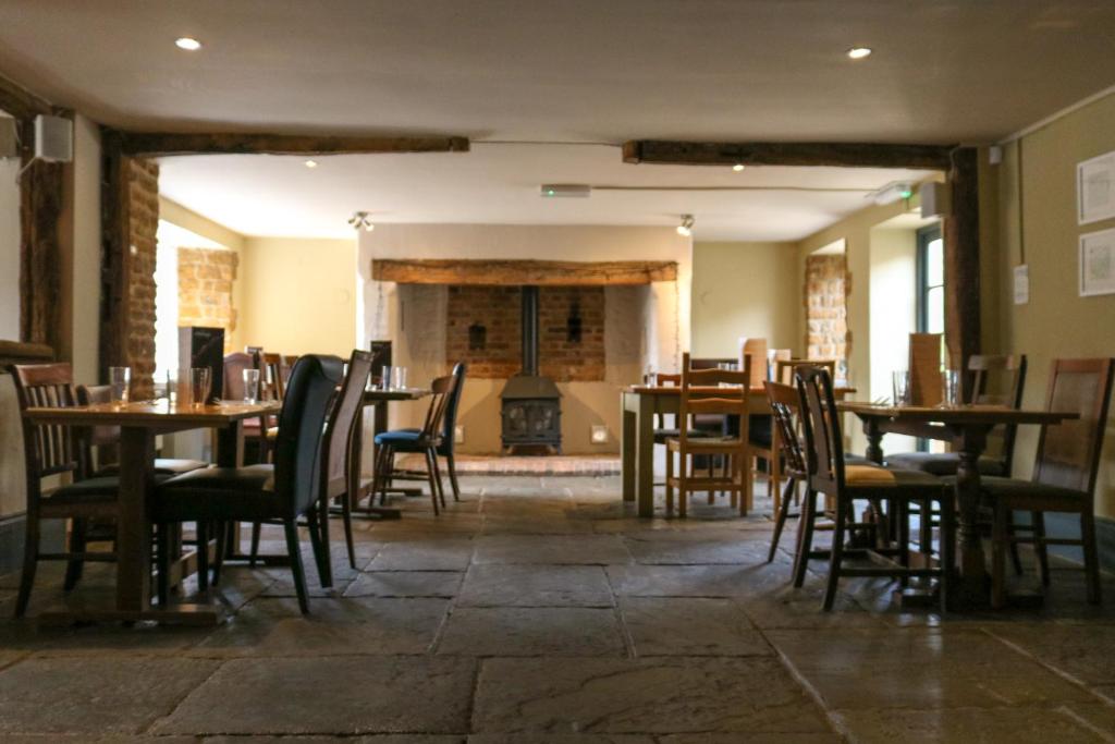 The Hollybush Inn and B&B photo 3