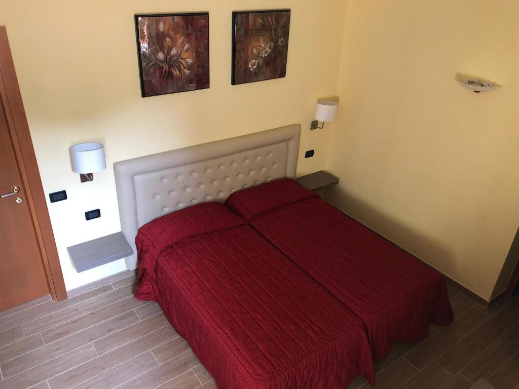Hotel Adler — Hotel rooms in Menaggio, Lombardy